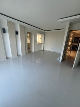 Apartamento en alquiler de 3 habitaciones en san isidro