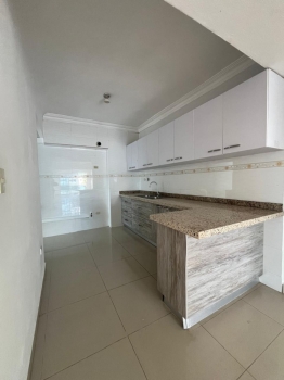 En venta apto en la esperilla piso 16
