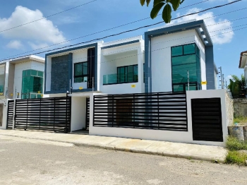 Casa 4 habitaciones y cocina con línea blanca de venta en villa maría!