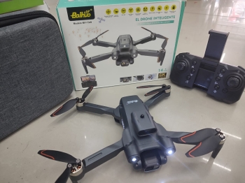 Dron con cámara  en santo domingo norte