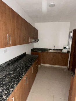 Vendo apartamento con amplios espacios y excelente distribución.  ubic