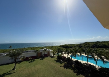 Espectacular villa frente al mar