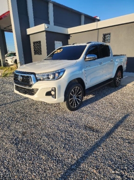????inicial rd950 mil pesitos kilÓmetros 93 mil  ???? 2020 toyota hilu