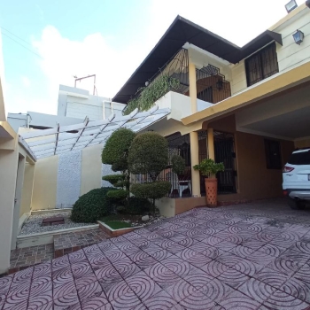 Casa sola en renta en alma rosa ii santo domingo este