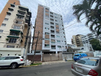 Apartamento en evaristo morales 2 habs 2.5 baños 2 parqs