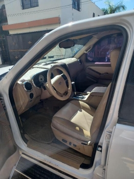 La vendo ford explorer 2007