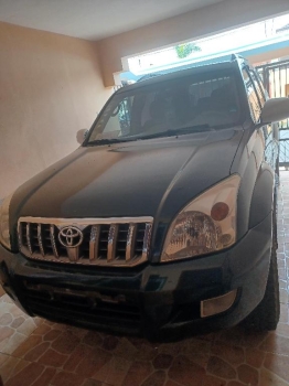 Vendo jeepeta toyota lan cruser plado 2006