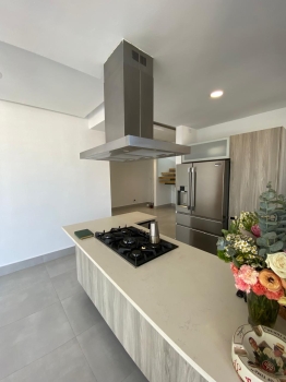 De oportunidad! venta de penthouse en evaristo morales santo domingo