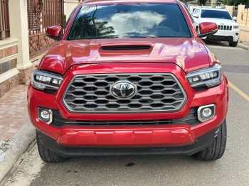 Se vende toyota tacoma en espaillat