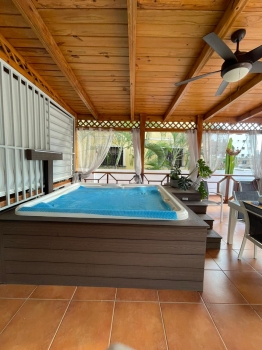 Venta de apartamento – segundo nivel con terraza y jacuzzi  el millón