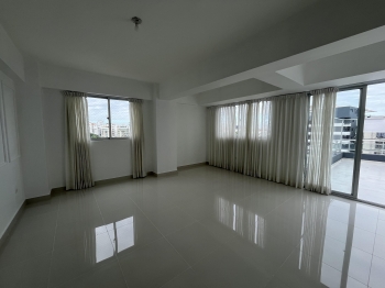 Apartamento en alquiler en bella vista de 3 habitaciones