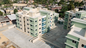 Proyecto cerrado con piscina y terraza privada en villa mella