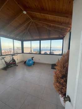 Apartamento en avenida independencia 2 habitaciones 3 baños 1 parqueo