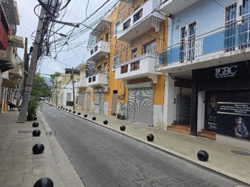 Vendo apto en la zona colonial próximo al malecón