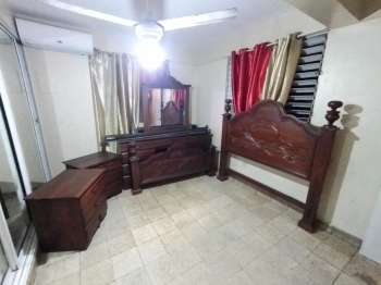 Juego de cuartohabitaciónaposento. en caoba centenaria pura