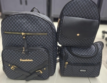 Mochilas de mujeres en juegos