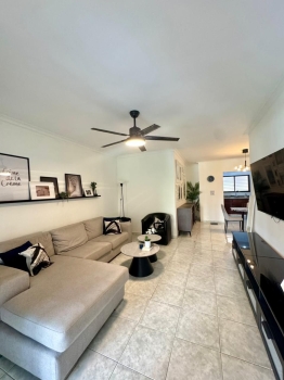 Apartamento en venta en evaristo morales a pasos de la av. winston chu