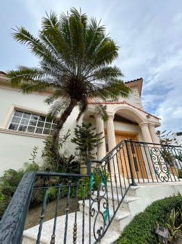 Casa en venta / alquiler con opción a compra – santo domingo