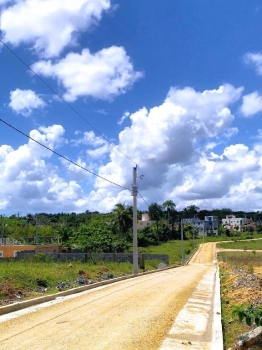 Compra tu terreno con titulo y sin garantia  en santo domingo norte