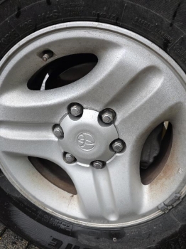 Centros de aros de land cruiser prado 2000-2002 en espaillat