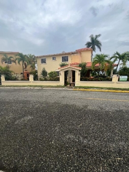 Casa en venta en arroyo manzano santo domingo norte.