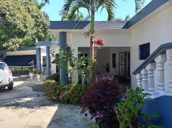 Villa independiente en jarabacoa de 6 habitaciones