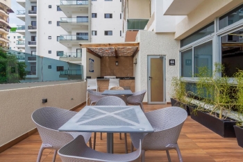Apartamento segundo piso de dos habitaciones en bella vista