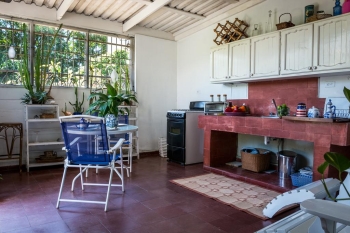 Apartamento estudio amueblado de una habitación con terraza