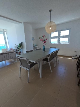 Vendo hermoso apartamento en primera línea de playa  juan dolió en mar
