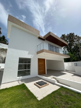 Espectacular casa en venta en altos arroyo hondo iii