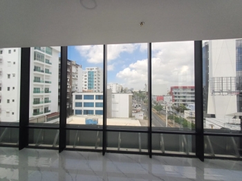 Local comercial en alquiler  torre empresarial bella vista