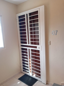 Apartamento alameda santo domingo oeste.   4to piso   3 habitaciones
