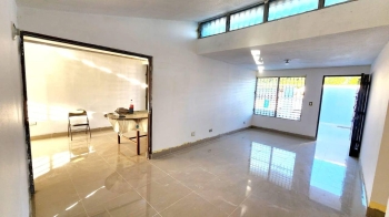 Casa primer nivel en alquiler para fines comerciales