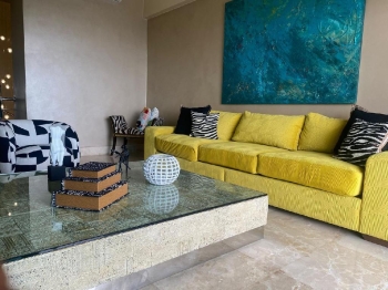 Alquiler de penthouse amueblado con 4 habitaciones en la esperilla