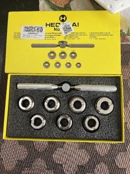 Destapador/ abridor/ llave/ reloj