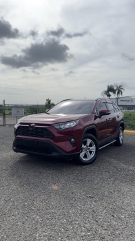 Toyota rav4 2020 xle full