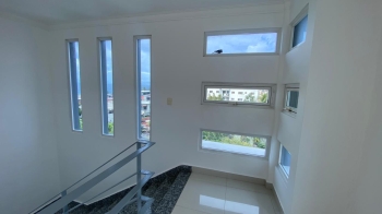 Vendo penthouse en los corales de sur  4to piso  3 habitaciones princi