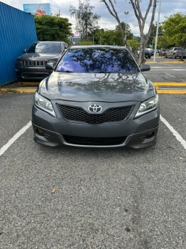 Toyota camry le 2010
