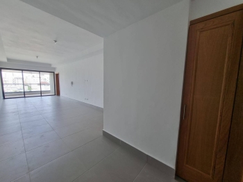 Alquiler de apartamento con 3 habitaciones en el ensanche naco