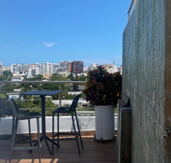 Alquiler apartamento vacío???? en urb fernández próx .al bravo  church
