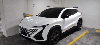 Vendo jeepeta changan uni t 2023 como nueva 9.8 de 10 tiene garanta vi