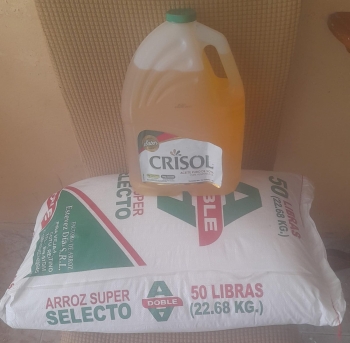 Saco de arroz-doble a de 50 libras  aceite crisol jumbo de 7.39 lt