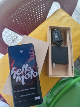 Combo motorola edge 50 pro  moto buds