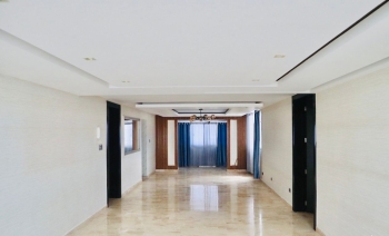 Apartamento en la julia con vista al mar y a la ciudad de tres habitac