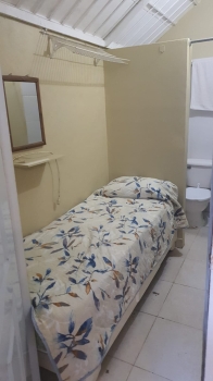 Estudio pequeño y funcional ideal para estudiantes universitarios de b