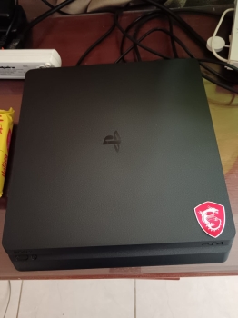 Vendo play station 4 pro - como nuevo condicion aaa incluye 8 juegos