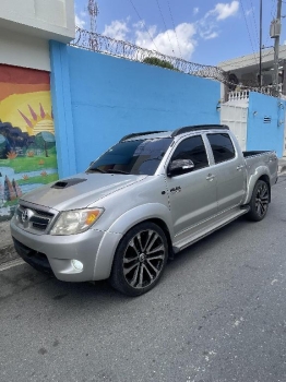 Toyota hilux srv 2007 en peravia