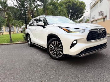 Toyota highlander platinum 2020  clean carfax  pocas millas  techo pan