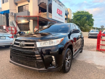 Toyota highlander le plus awd 2018