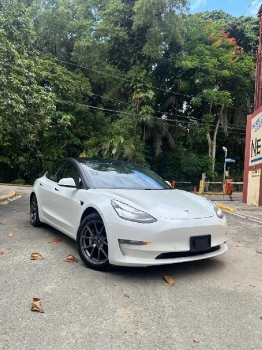 Tesla 3 long range 2021